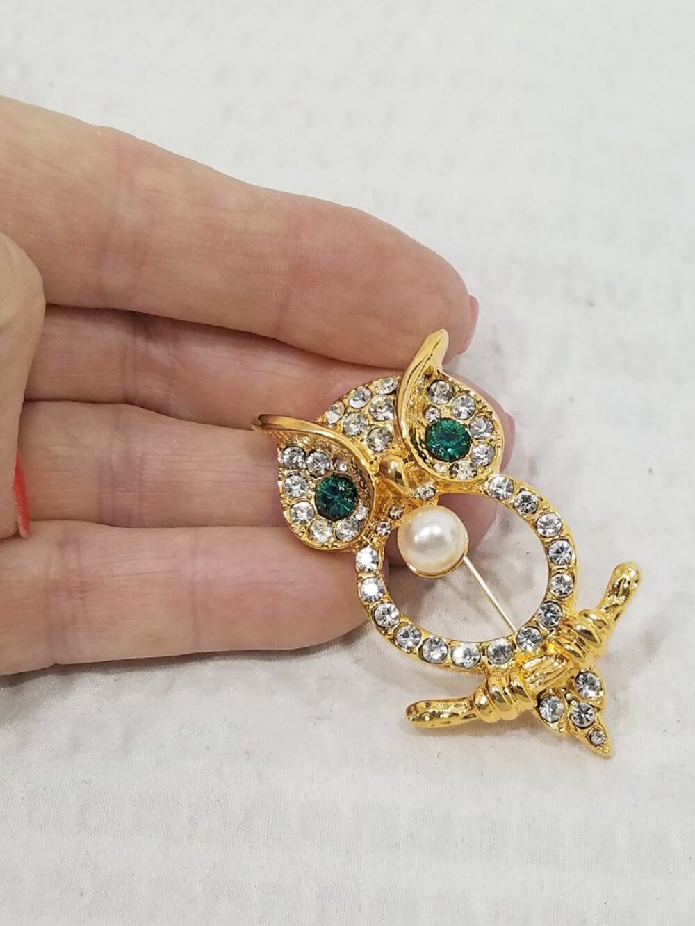 New!  Green & White Crystal Faux Pearl Gold Tone Openwork Figural Owl Brooch